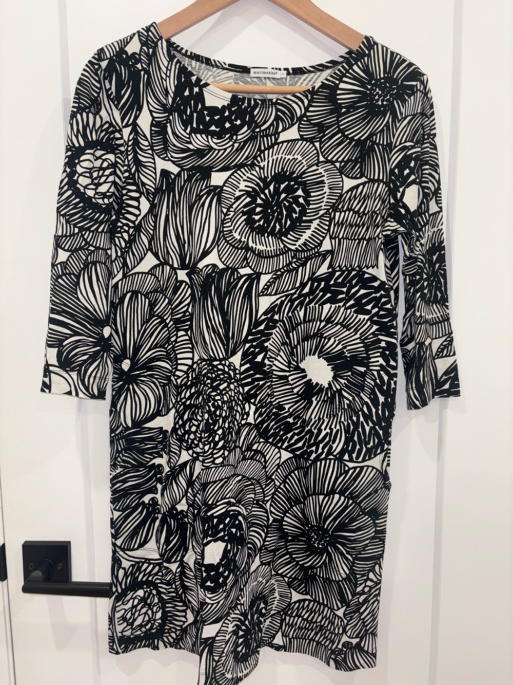 Marimekko Black and White Floral Long-Sleeve Shift Dress